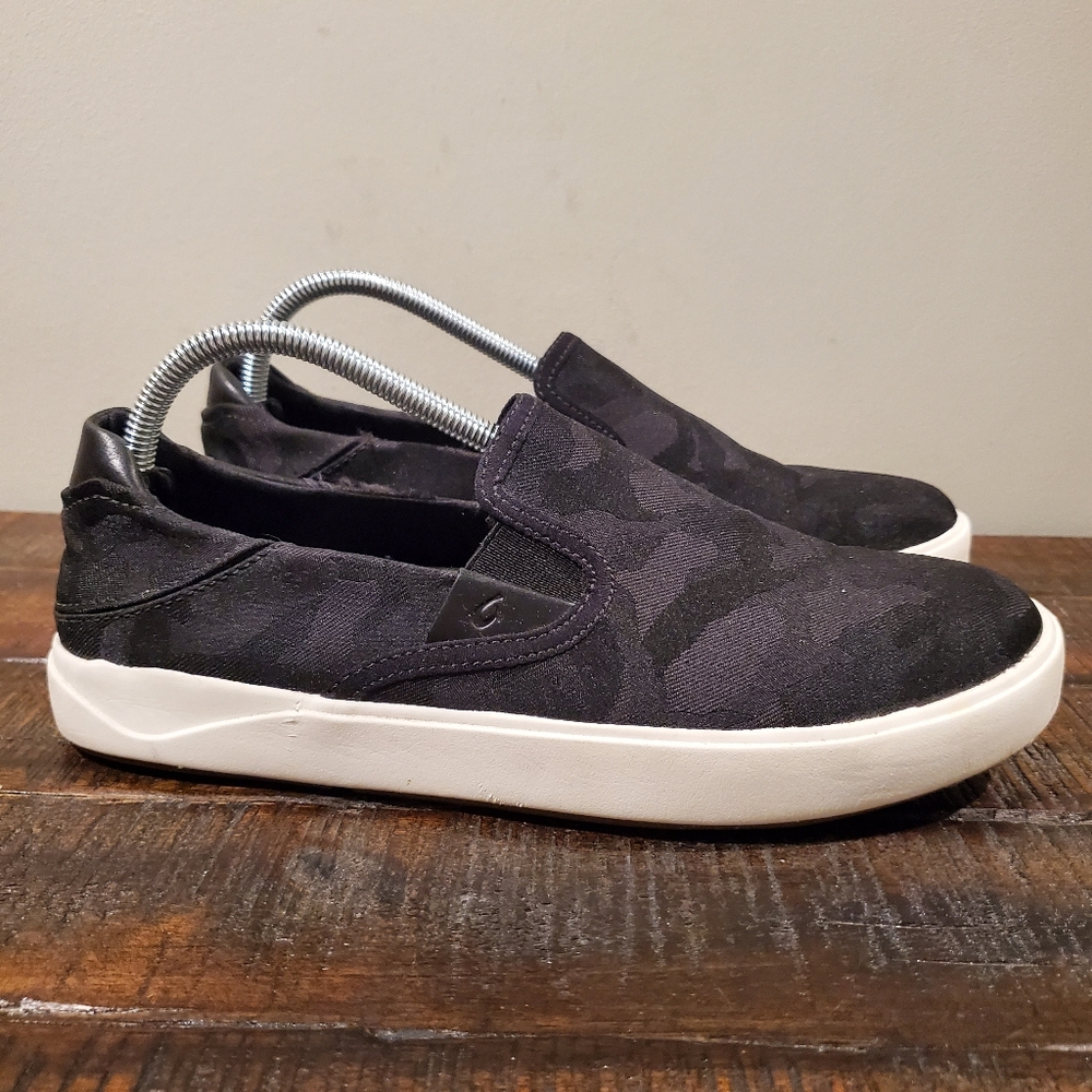 OluKai Black and Gray Sneakers